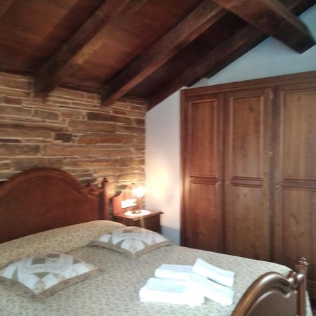 La Posada De Oscos ซานตาเอวลาเลีย เด โอสโกส ภายนอก รูปภาพ