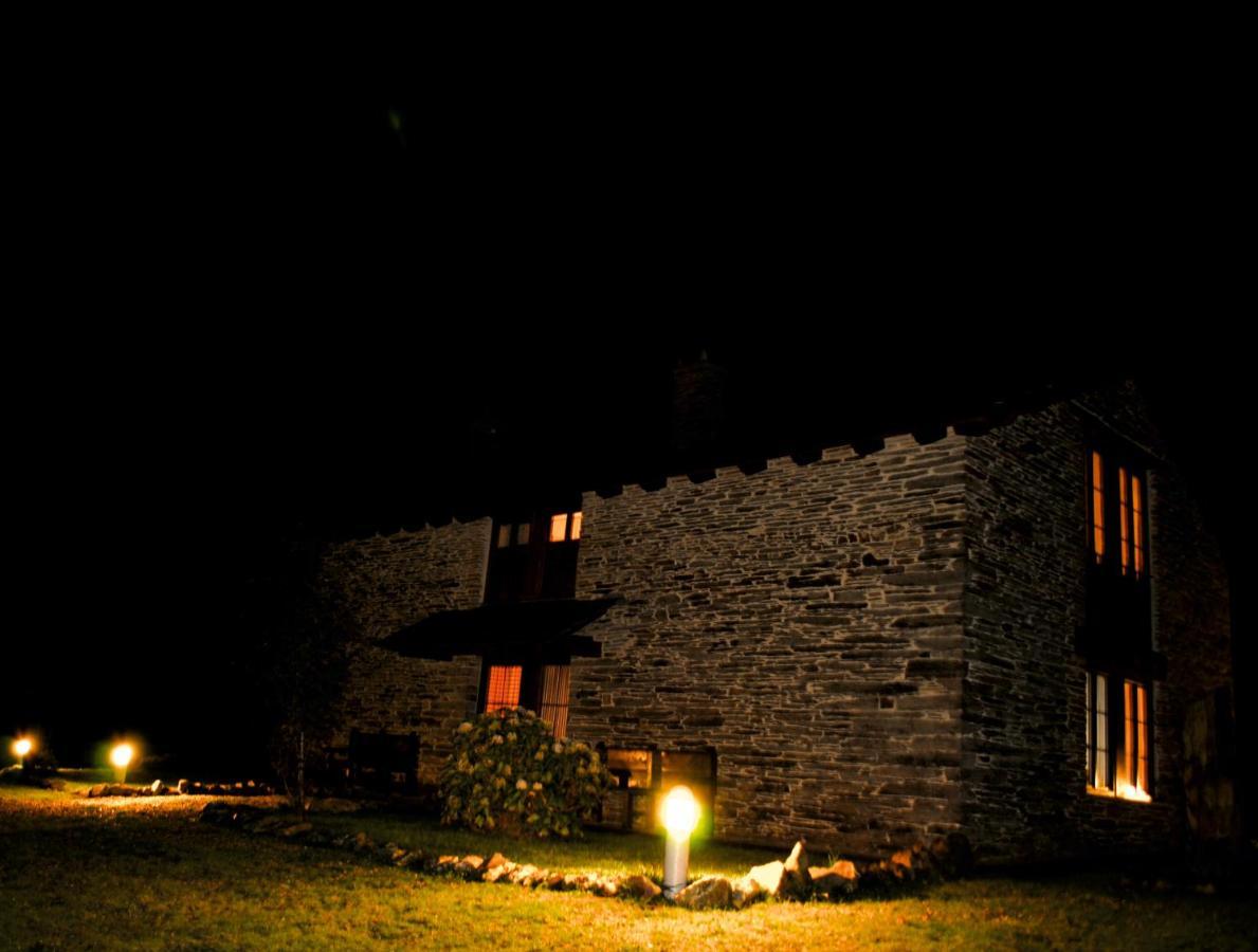 La Posada De Oscos ซานตาเอวลาเลีย เด โอสโกส ภายนอก รูปภาพ