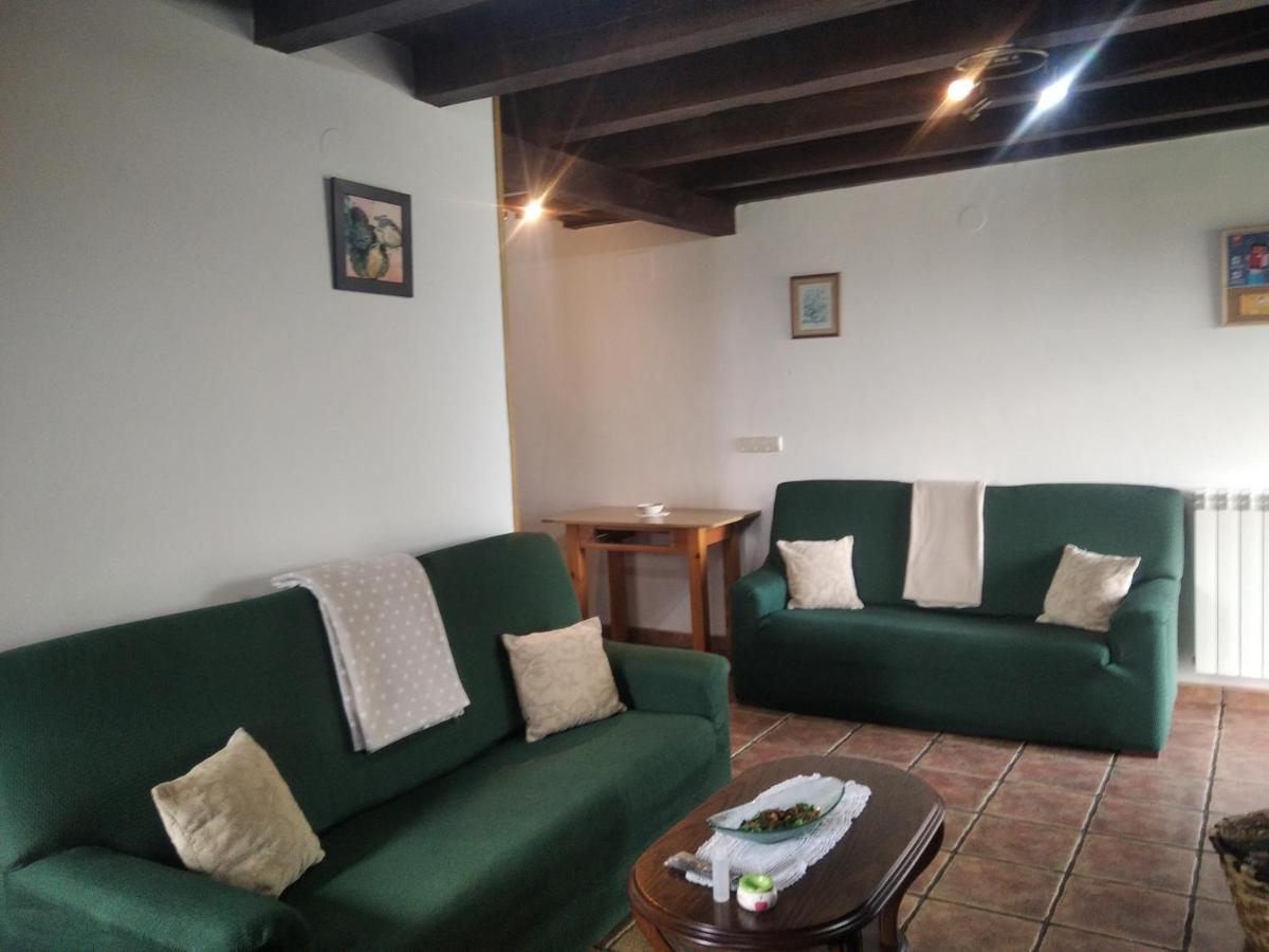 La Posada De Oscos ซานตาเอวลาเลีย เด โอสโกส ภายนอก รูปภาพ
