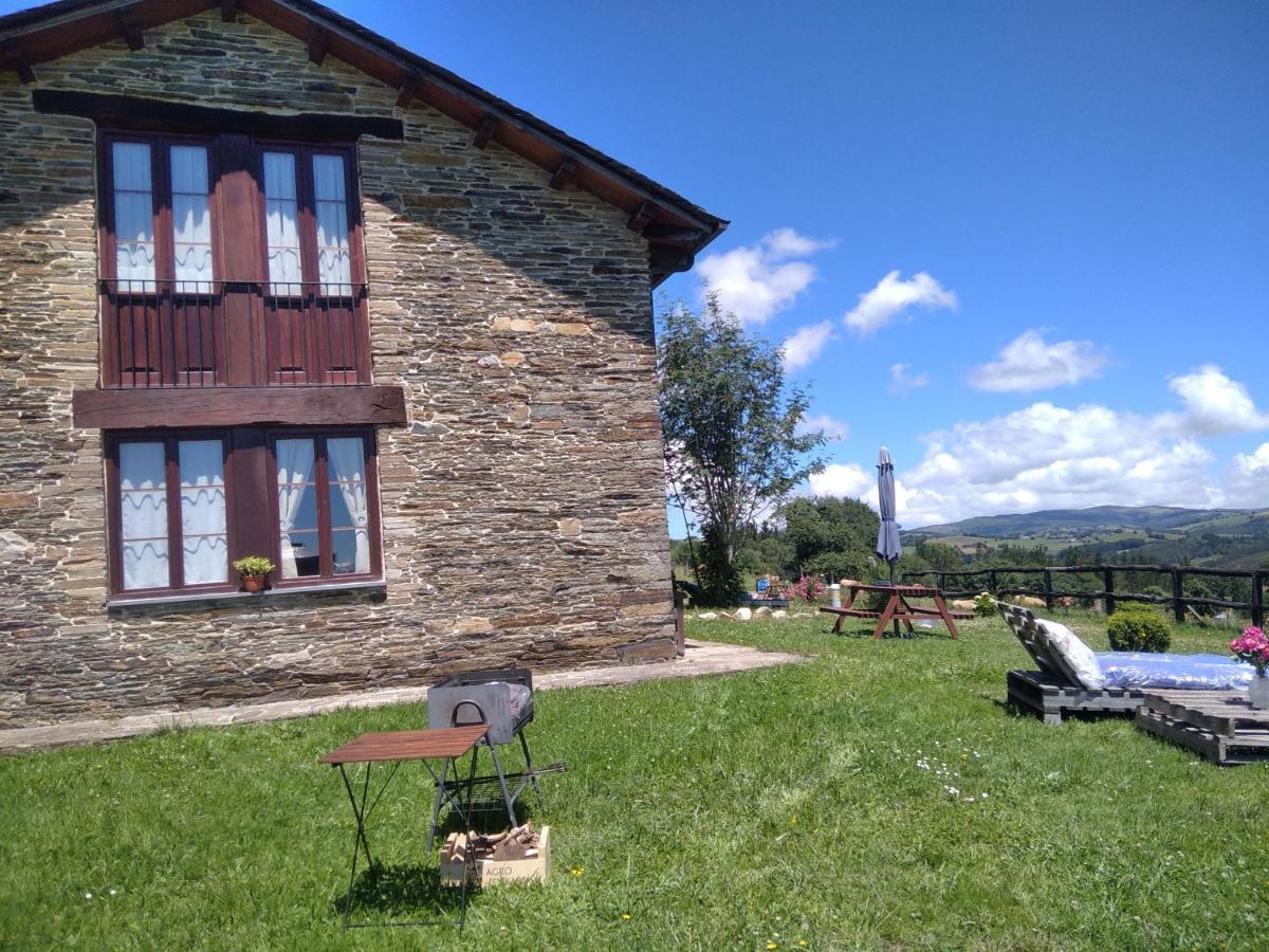 La Posada De Oscos ซานตาเอวลาเลีย เด โอสโกส ภายนอก รูปภาพ