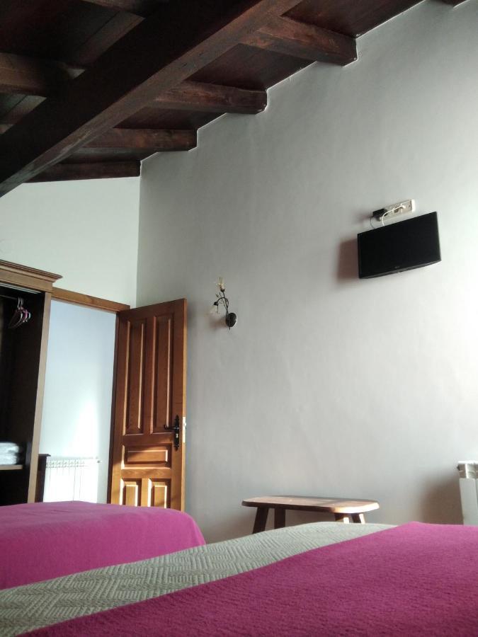 La Posada De Oscos ซานตาเอวลาเลีย เด โอสโกส ภายนอก รูปภาพ