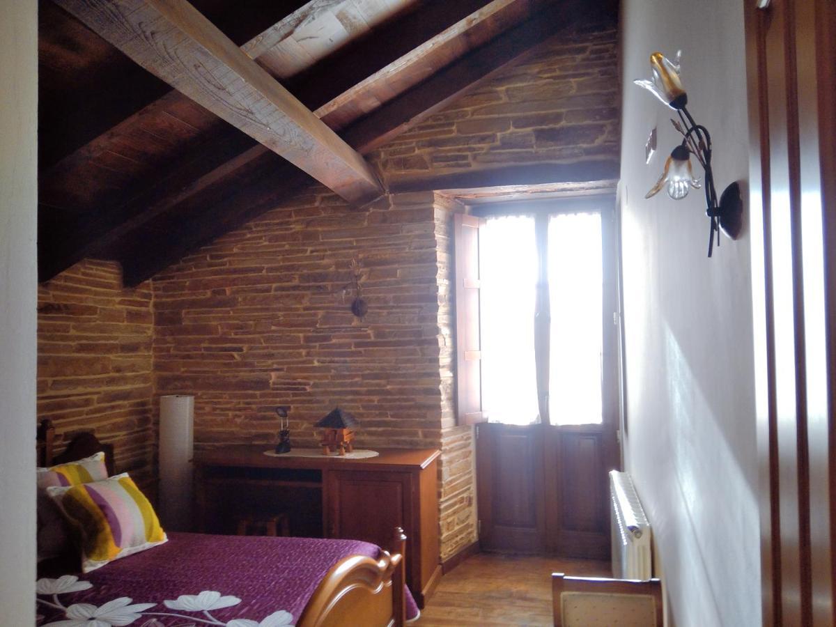 La Posada De Oscos ซานตาเอวลาเลีย เด โอสโกส ภายนอก รูปภาพ